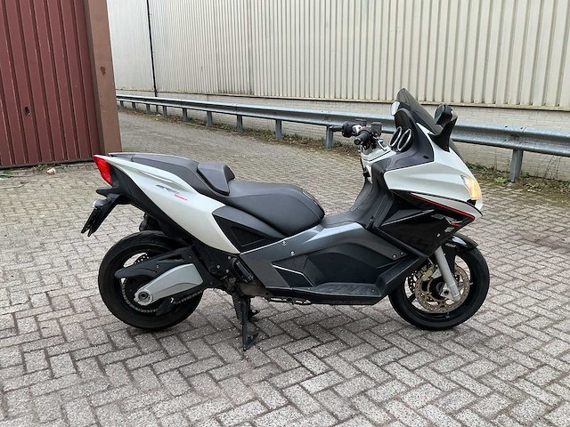 Aprilia - srv 850 - motorcycle - afbeelding 13 van  16