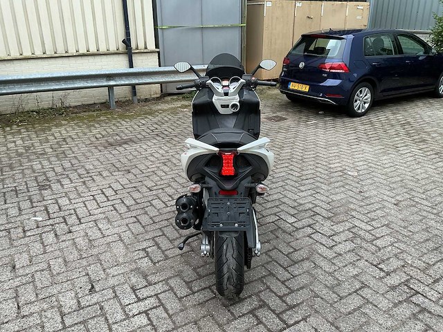 Aprilia - srv 850 - motorcycle - afbeelding 11 van  15