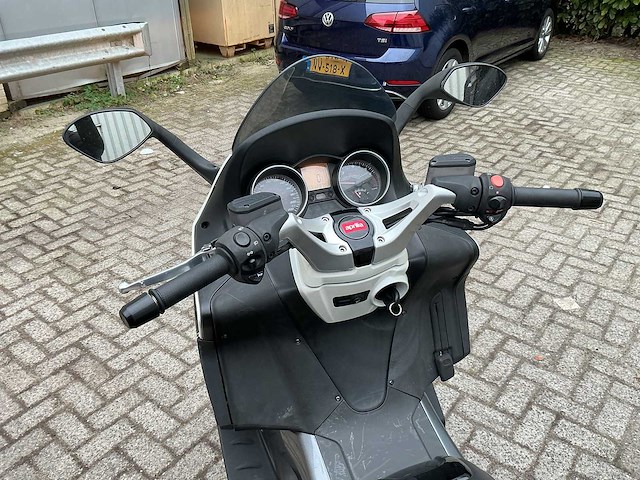 Aprilia - srv 850 - motorcycle - afbeelding 14 van  15
