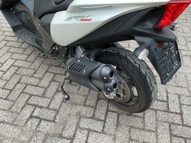 Aprilia - srv 850 - motorcycle - afbeelding 2 van  10