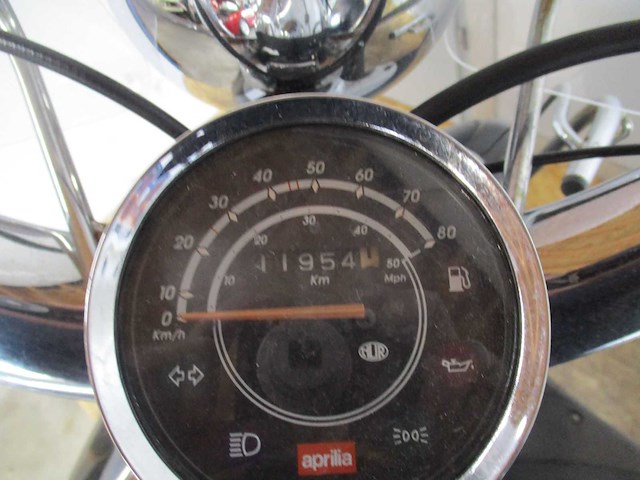 Aprilia 2 takt! - snorscooter - mojito custom ac - scooter - afbeelding 2 van  4