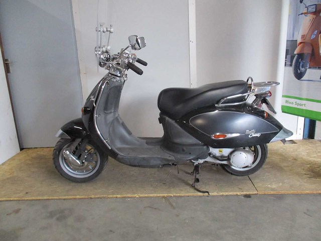 Aprilia 2 takt! - snorscooter - mojito custom ac - scooter - afbeelding 1 van  4