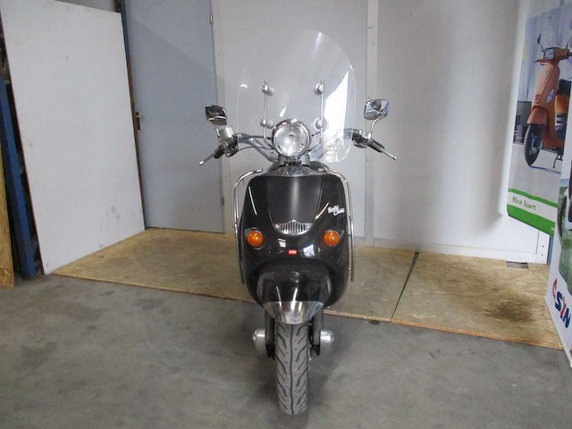 Aprilia 2 takt! - snorscooter - mojito custom ac - scooter - afbeelding 3 van  4