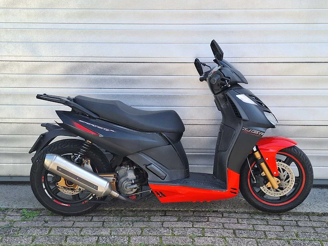 Aprilia cube 300 motorscooter motorfiets - afbeelding 4 van  7