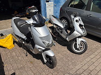 Aprilia scooter leonardo 125 motorfiets (2x) - afbeelding 14 van  15