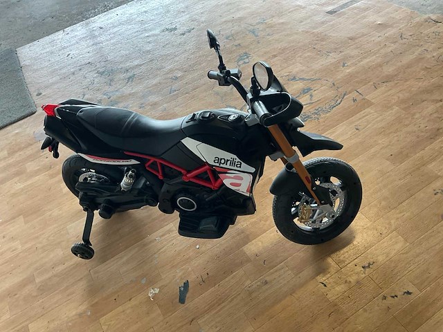 Aprilla elektrische kindermotor - afbeelding 2 van  6