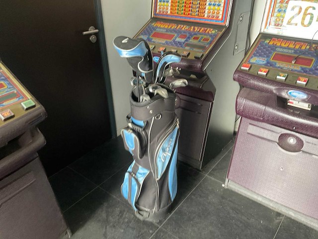 Apron golftas met 11 clubs - afbeelding 2 van  4