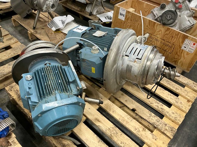 Apv centrifugaalpomp (2x) - afbeelding 1 van  6