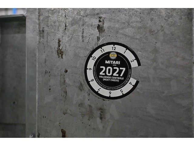 Apw aluminium rolsteiger - 11 meter werkhoogte - met gegalvaniseerde opslagbok - afbeelding 8 van  9