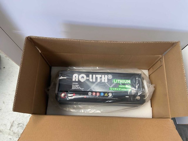 Aq-lith - life p04 battery camper - 12,8v 200 ah - accu - afbeelding 6 van  7
