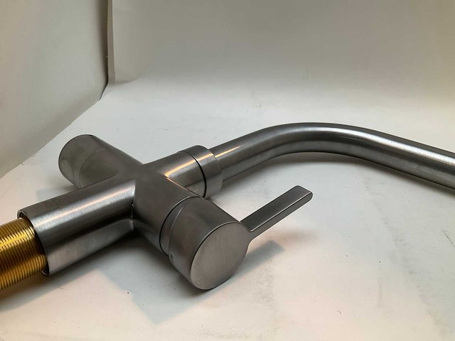 Aqua hot+ 3-in-1 kokendwaterkraan brushed nickel met 5 liter boiler - afbeelding 8 van  8