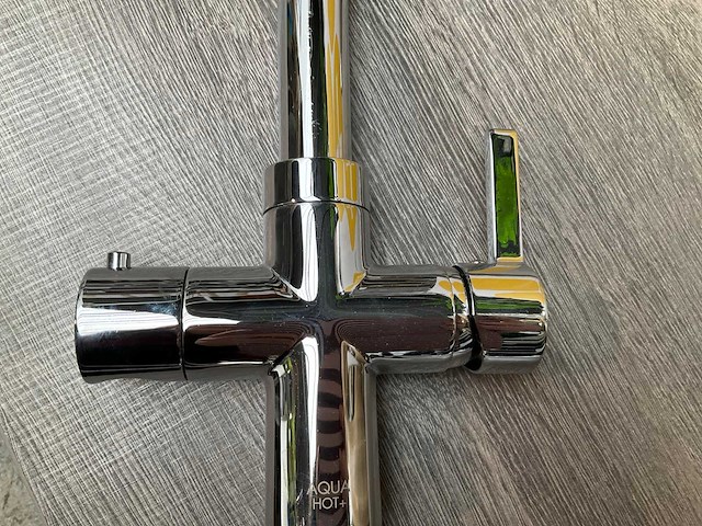 Aqua hot+ 3-in-1 kokendwaterkraan chroom met 5 liter boiler - afbeelding 11 van  12