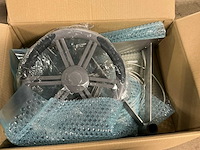 Aquadeck zwembad lamellenschermen en oprolsysteem - afbeelding 5 van  6