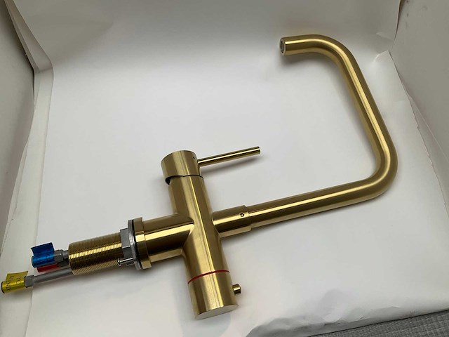Aquahot+ 3-in-1 kokendwaterkraan met 5l boiler mat goud - afbeelding 5 van  11
