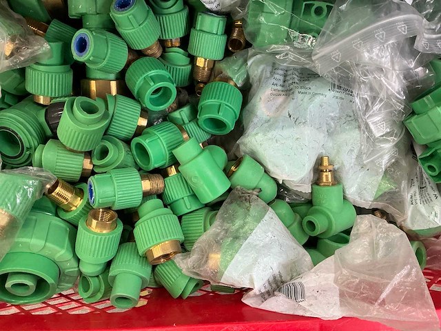 Aquatherm green schroefbussen, ventielen, koppelingen en bochten voor drinkwater - afbeelding 4 van  6