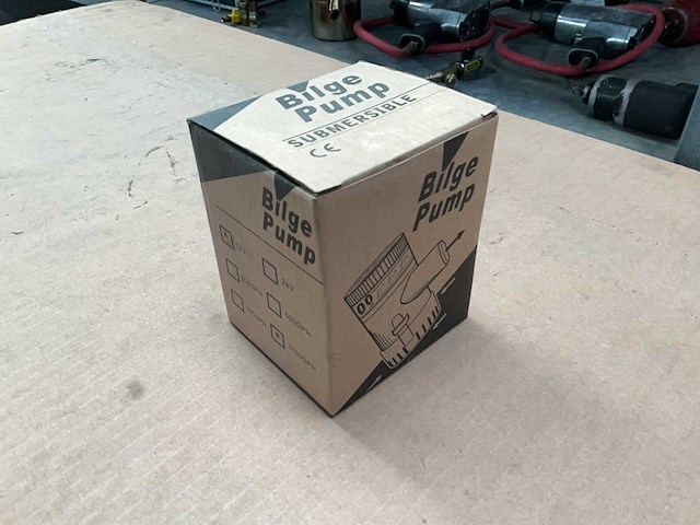 Aquila 1100gph bilge pump - afbeelding 3 van  4