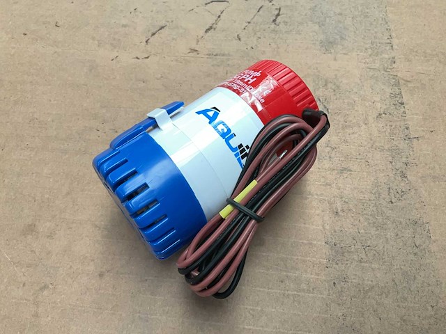 Aquila 750gph bilge pump - afbeelding 1 van  3