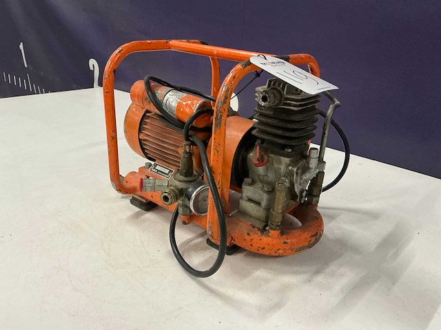 Ara luchtcompressor - afbeelding 1 van  7