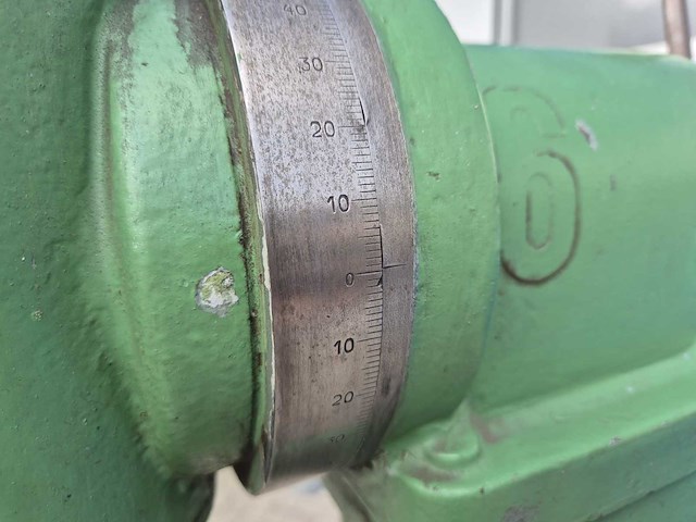 Arboga - em 825 - boor- freesmachine met kruistafel - afbeelding 5 van  13