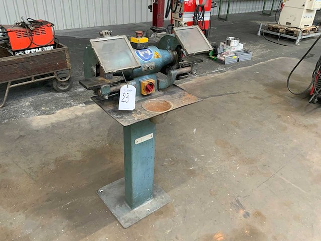 Arboga maskiner werkbankslijpmachine - afbeelding 3 van  4