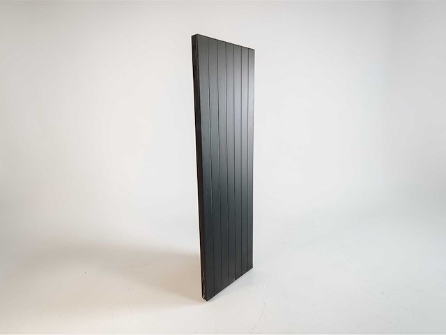Arbonia decotherm plus designradiator mat zwart 56x180cm - afbeelding 1 van  4