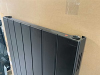 Arbonia decotherm plus designradiator mat zwart 56x180cm - afbeelding 3 van  4