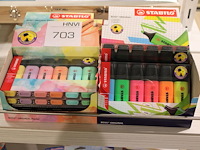 Arceerstiften stabilo in diverse kleuren in twee vollen en twee aangebroken dozen. - afbeelding 1 van  3