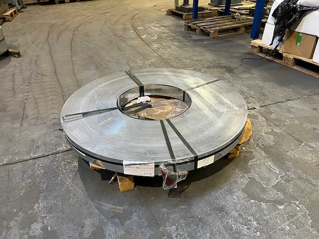 Arcelor plaatstaal, coil - afbeelding 1 van  2