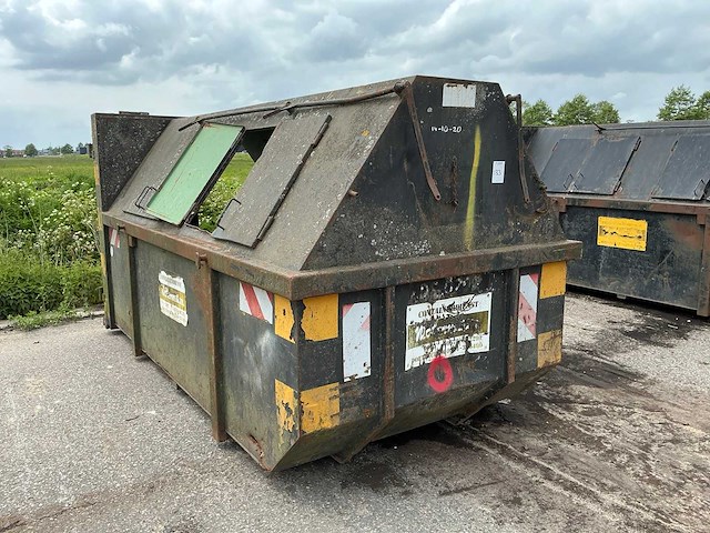 Archief afvalcontainer - afbeelding 2 van  3