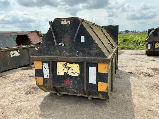 Archief afvalcontainer - afbeelding 1 van  4