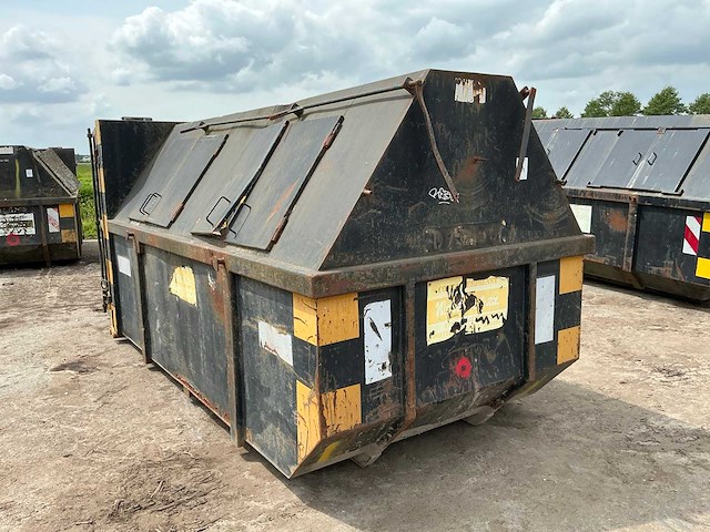 Archief afvalcontainer - afbeelding 2 van  4