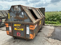 Archief afvalcontainer - afbeelding 1 van  4