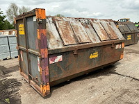 Archief afvalcontainer - afbeelding 3 van  4