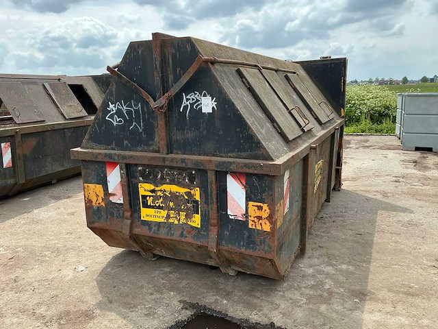 Archief afvalcontainer - afbeelding 1 van  4