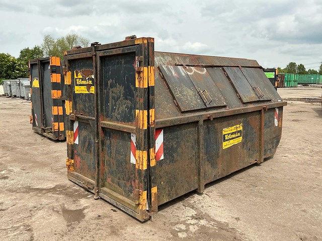 Archief afvalcontainer - afbeelding 3 van  4