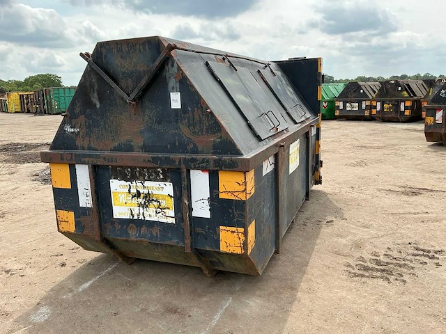 Archief afvalcontainer - afbeelding 1 van  4