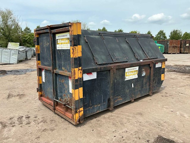Archief afvalcontainer - afbeelding 3 van  4