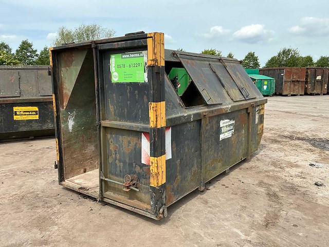 Archief afvalcontainer - afbeelding 3 van  4