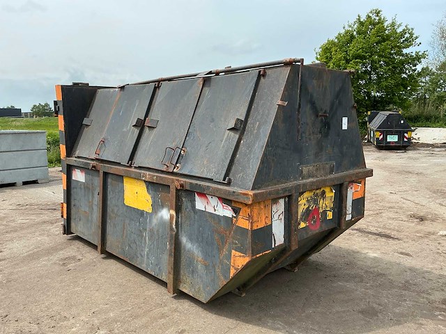 Archief afvalcontainer - afbeelding 2 van  5