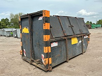 Archief afvalcontainer - afbeelding 3 van  5