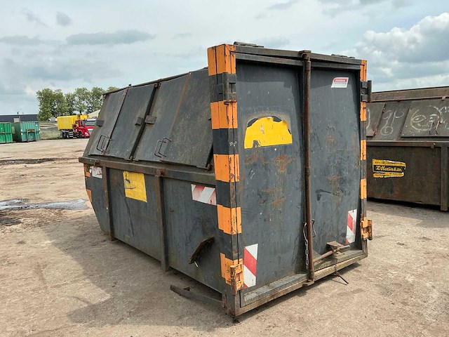 Archief afvalcontainer - afbeelding 4 van  5