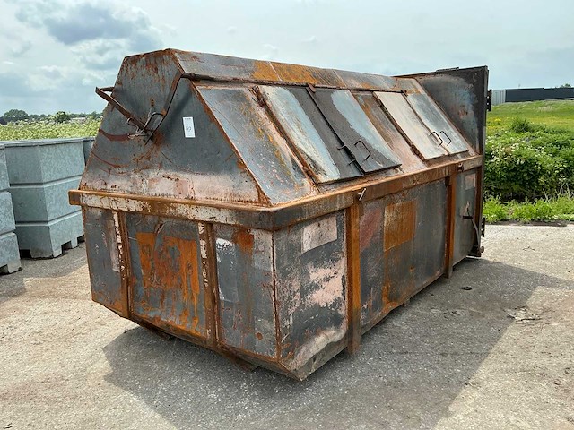 Archief afvalcontainer - afbeelding 1 van  4