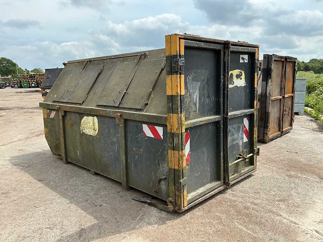 Archief afvalcontainer - afbeelding 4 van  4
