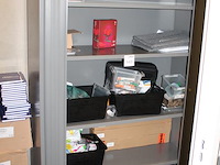 Archiefkast ahrend met 2 roldeuren. afmeting 120 x 45 x 195 cm. let op: exclusief inhoud. - afbeelding 3 van  3