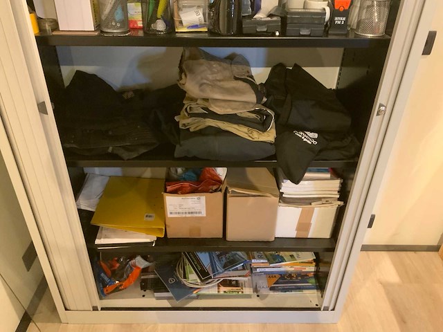 Archiefkast en open kast - afbeelding 1 van  1