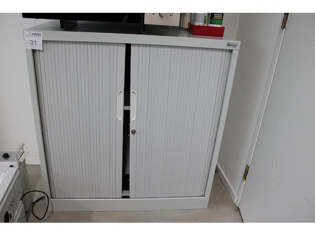 Archiefkast manutan met twee roldeuren, afm. 90 x 45 x 95 cm. - afbeelding 1 van  3