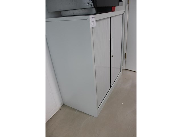 Archiefkast manutan met twee roldeuren, afm. 90 x 45 x 95 cm. - afbeelding 2 van  3