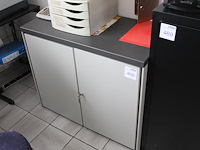 Archiefkast met 2 deuren. afmeting 80 x 45 x 75 cm. let op: exclusief inhoud. - afbeelding 1 van  2