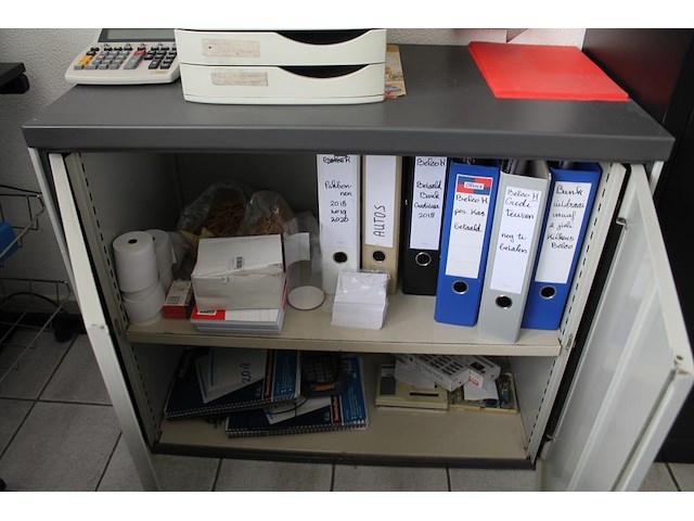 Archiefkast met 2 deuren. afmeting 80 x 45 x 75 cm. let op: exclusief inhoud. - afbeelding 2 van  2