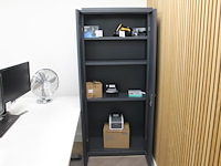 Archiefkast met 2 deuren. sleutels aanwezig. afmeting 80 x 38 x 180 cm. - afbeelding 3 van  3